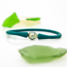 Load image into Gallery viewer, READY TO SHIP Unisex Civa Fiji Pearl Bracelet - Soft Stretch Rubber FJD$