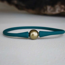 Load image into Gallery viewer, READY TO SHIP Unisex Civa Fiji Pearl Bracelet - Soft Stretch Rubber FJD$