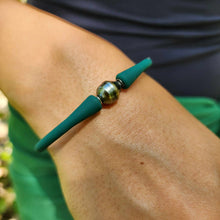 Load image into Gallery viewer, READY TO SHIP Unisex Civa Fiji Pearl Bracelet - Soft Stretch Rubber FJD$