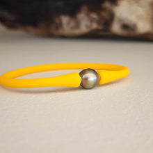 Load image into Gallery viewer, READY TO SHIP Unisex Civa Fiji Pearl Bracelet - Soft Stretch Rubber FJD$