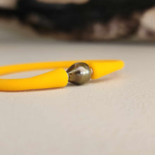 Load image into Gallery viewer, READY TO SHIP Unisex Civa Fiji Pearl Bracelet - Soft Stretch Rubber FJD$