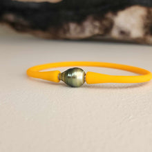 Load image into Gallery viewer, READY TO SHIP Unisex Civa Fiji Pearl Bracelet - Soft Stretch Rubber FJD$