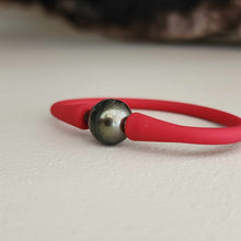 Load image into Gallery viewer, READY TO SHIP Unisex Civa Fiji Pearl Bracelet - Soft Stretch Rubber FJD$