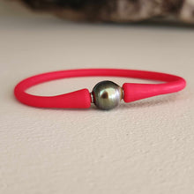 Load image into Gallery viewer, READY TO SHIP Unisex Civa Fiji Pearl Bracelet - Soft Stretch Rubber FJD$