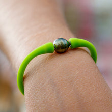 Load image into Gallery viewer, READY TO SHIP Unisex Civa Fiji Pearl Bracelet - Soft Stretch Rubber FJD$