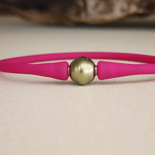 Load image into Gallery viewer, READY TO SHIP Unisex Civa Fiji Pearl Bracelet - Soft Stretch Rubber FJD$