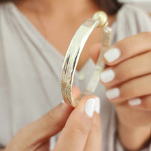 Load image into Gallery viewer, CONTACT US TO RECREATE THIS SOLD OUT STYLE Civa Fiji Pearl Duo Organic Cast Bracelet - 925 Sterling Silver FJD$