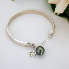 Load image into Gallery viewer, CONTACT US TO RECREATE THIS SOLD OUT STYLE Graded Civa Fiji Pearl & Frangipani Charm Bracelet - 925 Sterling Silver FJD$