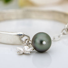 Load image into Gallery viewer, CONTACT US TO RECREATE THIS SOLD OUT STYLE Graded Civa Fiji Pearl & Frangipani Charm Bracelet - 925 Sterling Silver FJD$