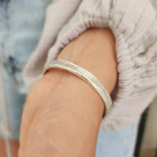 Load image into Gallery viewer, CONTACT US TO RECREATE THIS SOLD OUT STYLE Graded Civa Fiji Pearl & Frangipani Charm Bracelet - 925 Sterling Silver FJD$