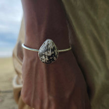 Load image into Gallery viewer, READY TO SHIP Bezel Set Shell Cuff - 925 Sterling Silver FJD$
