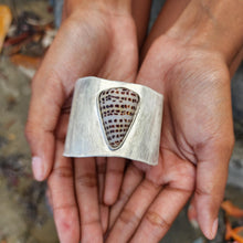 Load image into Gallery viewer, READY TO SHIP Bezel Set Shell Cuff - 925 Sterling Silver FJD$