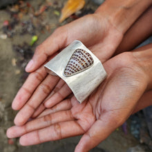 Load image into Gallery viewer, READY TO SHIP Bezel Set Shell Cuff - 925 Sterling Silver FJD$