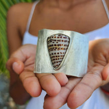 Load image into Gallery viewer, READY TO SHIP Bezel Set Shell Cuff - 925 Sterling Silver FJD$