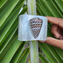 Load image into Gallery viewer, READY TO SHIP Bezel Set Shell Cuff - 925 Sterling Silver FJD$