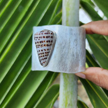 Load image into Gallery viewer, READY TO SHIP Bezel Set Shell Cuff - 925 Sterling Silver FJD$