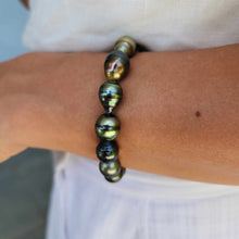 Load image into Gallery viewer, CONTACT US TO RECREATE THIS SOLD OUT STYLE Stretch Fiji Saltwater Pearl Strand Bracelet FJD$