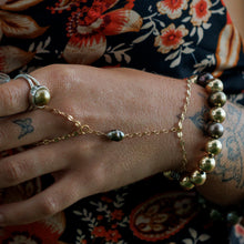 Load image into Gallery viewer, READY TO SHIP Unisex Graded Civa Fiji Pearl Stretch Bracelet - FJD$