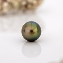 Load image into Gallery viewer, READY TO SHIP Unisex Woven Graded Civa Fiji Pearl Bracelet - FJD$