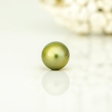 Load image into Gallery viewer, READY TO SHIP Unisex Civa Fiji Saltwater Pearl Trio Necklace - Rubber FJD$