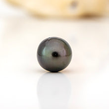 Load image into Gallery viewer, Single pearl on a white background