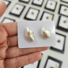 Load image into Gallery viewer, Civa Fiji Loose Saltwater Baroque Pearl Pair - FJD$