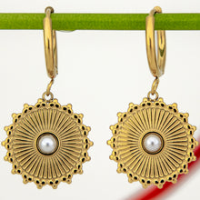 Load image into Gallery viewer, READY TO SHIP Freshwater Pearl Hoop Earrings - Gold Plated FJD$