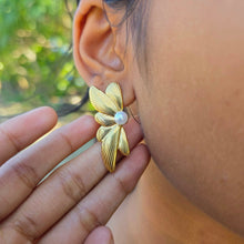 Load image into Gallery viewer, READY TO SHIP Freshwater Pearl Stud Earrings - Gold Plated FJD$