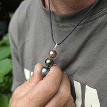 Load image into Gallery viewer, READY TO SHIP Unisex Civa Fiji Saltwater Pearl Trio Necklace - Rubber FJD$