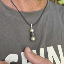 Load image into Gallery viewer, READY TO SHIP Unisex Civa Fiji Saltwater Pearl Trio Necklace - Rubber FJD$