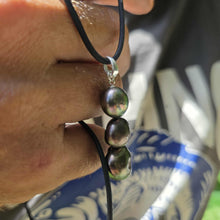 Load image into Gallery viewer, READY TO SHIP Unisex Civa Fiji Saltwater Pearl Trio Necklace - Rubber FJD$