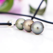 Load image into Gallery viewer, READY TO SHIP Unisex Civa Fiji Saltwater Pearl Trio Necklace - Rubber FJD$
