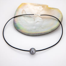 Load image into Gallery viewer, READY TO SHIP Unisex Civa Fiji Saltwater Pearl Necklace - Rubber FJD$