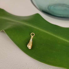 Load image into Gallery viewer, READY TO SHIP Civa Fiji Keshi Pearl Pendant - 18k Gold Vermeil FJD$