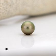 Load image into Gallery viewer, CONTACT US TO RECREATE THIS SOLD OUT STYLE Unisex Woven Civa Fiji Pearl Bracelet - FJD$