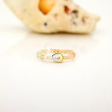 Load image into Gallery viewer, READY TO SHIP Keshi Pearl Stretch Ring with bead detail FJD$