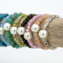 Load image into Gallery viewer, READY TO SHIP Freshwater Pearl Stretch Ring with bead detail FJD$