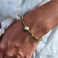 Load image into Gallery viewer, READY TO SHIP Civa Fiji Saltwater Pearl & Faceted Glass Bead Bracelet - 14k Gold Fill FJD$ - Adorn Pacific - All Products