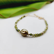 Load image into Gallery viewer, READY TO SHIP Civa Fiji Saltwater Pearl & Faceted Glass Bead Bracelet - 14k Gold Fill FJD$ - Adorn Pacific - All Products