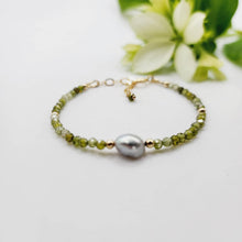 Load image into Gallery viewer, READY TO SHIP Freshwater Pearl & Faceted Glass Bead Bracelet - 14k Gold Fill FJD$ - Adorn Pacific - All Products