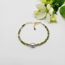 Load image into Gallery viewer, READY TO SHIP Freshwater Pearl & Faceted Glass Bead Bracelet - 14k Gold Fill FJD$ - Adorn Pacific - All Products