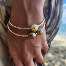 Load image into Gallery viewer, READY TO SHIP Civa Fiji Saltwater Pearl Bangle - 14k Gold Fill FJD$ - Adorn Pacific - All Products