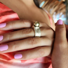 Load image into Gallery viewer, CONTACT US TO RECREATE THIS SOLD OUT STYLE Unisex Fiji Saltwater Pearl Ring - 925 Sterling Silver FJD$