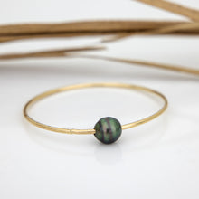 Load image into Gallery viewer, READY TO SHIP Civa Fiji Saltwater Pearl Bangle - 14k Gold Fill FJD$
