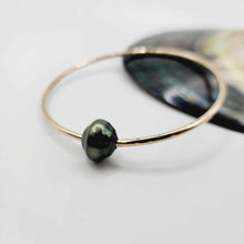 Load image into Gallery viewer, READY TO SHIP Civa Fiji Saltwater Pearl Bangle - 14k Gold Fill FJD$
