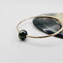 Load image into Gallery viewer, READY TO SHIP Civa Fiji Saltwater Pearl Bangle - 14k Gold Fill FJD$

