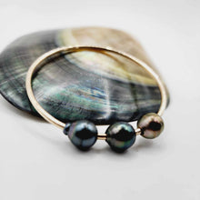 Load image into Gallery viewer, READY TO SHIP Civa Fiji Saltwater Pearl Bangle - 14k Gold Fill FJD$

