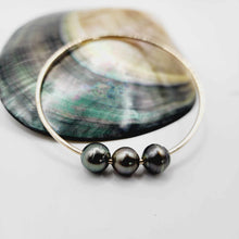 Load image into Gallery viewer, WHOLESALE Civa Fiji Saltwater Pearl Bangle - 14k Gold Fill FJD$
