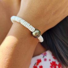 Load image into Gallery viewer, READY TO SHIP Fiji Saltwater Pearl &amp; Shell Bracelet in 14k Gold Fiill - FJD$
