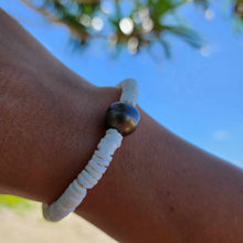 Load image into Gallery viewer, READY TO SHIP Fiji Saltwater Pearl &amp; Shell Bracelet in 14k Gold Fiill - FJD$

